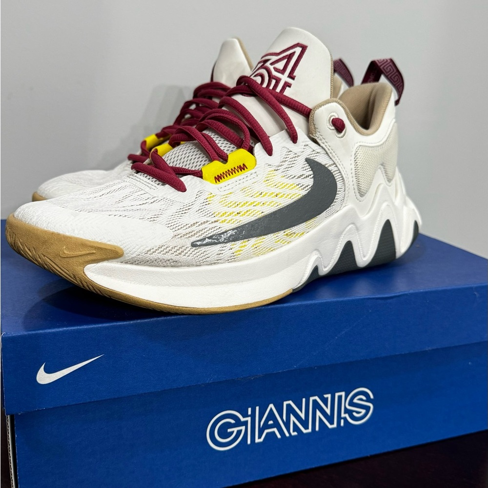 Nike Giannis Immortality 2